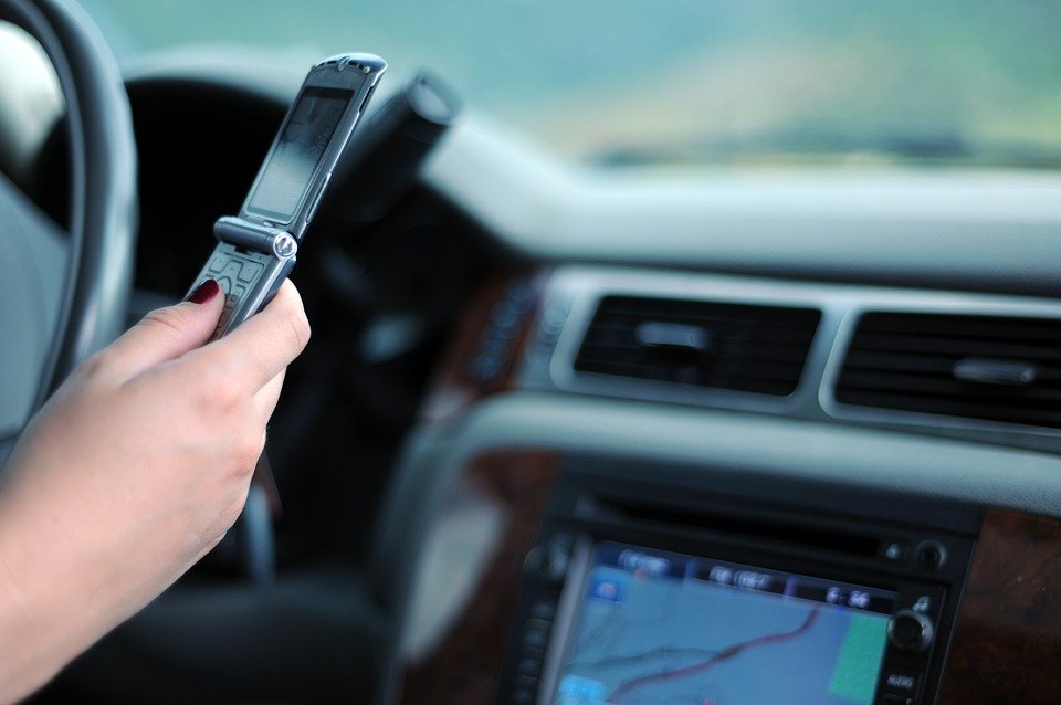 Uso del móvil al volante: ¡Cualquier llamada puede esperar!