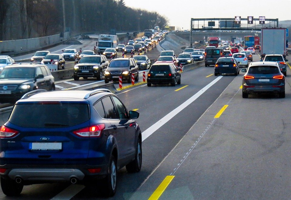 Efecto cremallera: La solución para los atascos según la DGT