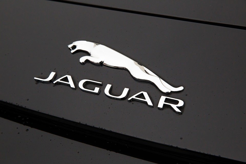 Emblemas de coches famosos: Cada marca tiene su historia