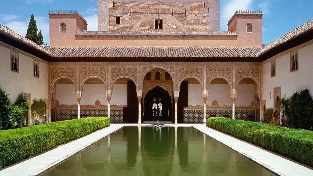 <img Alhambra