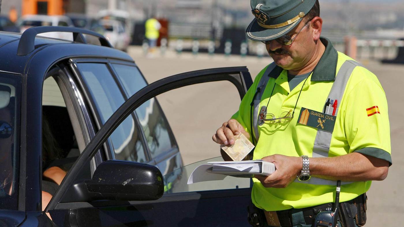 Multas de tráfico: Las sanciones más frecuentes al volante