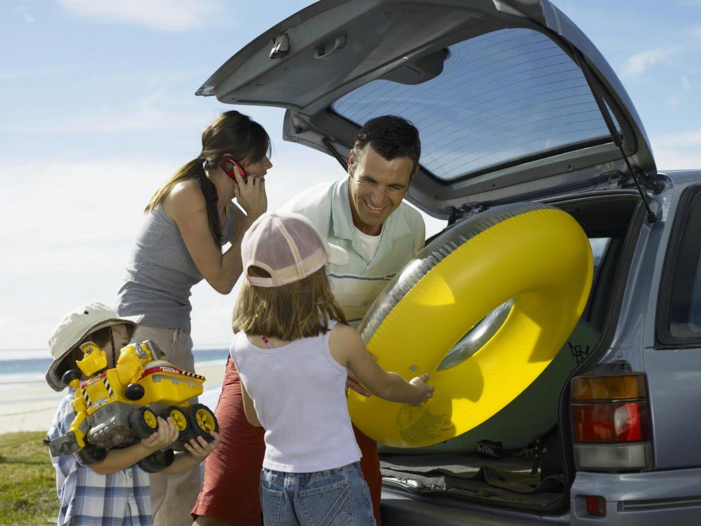 Alquilar un coche en vacaciones: ¿Por qué hacerlo?