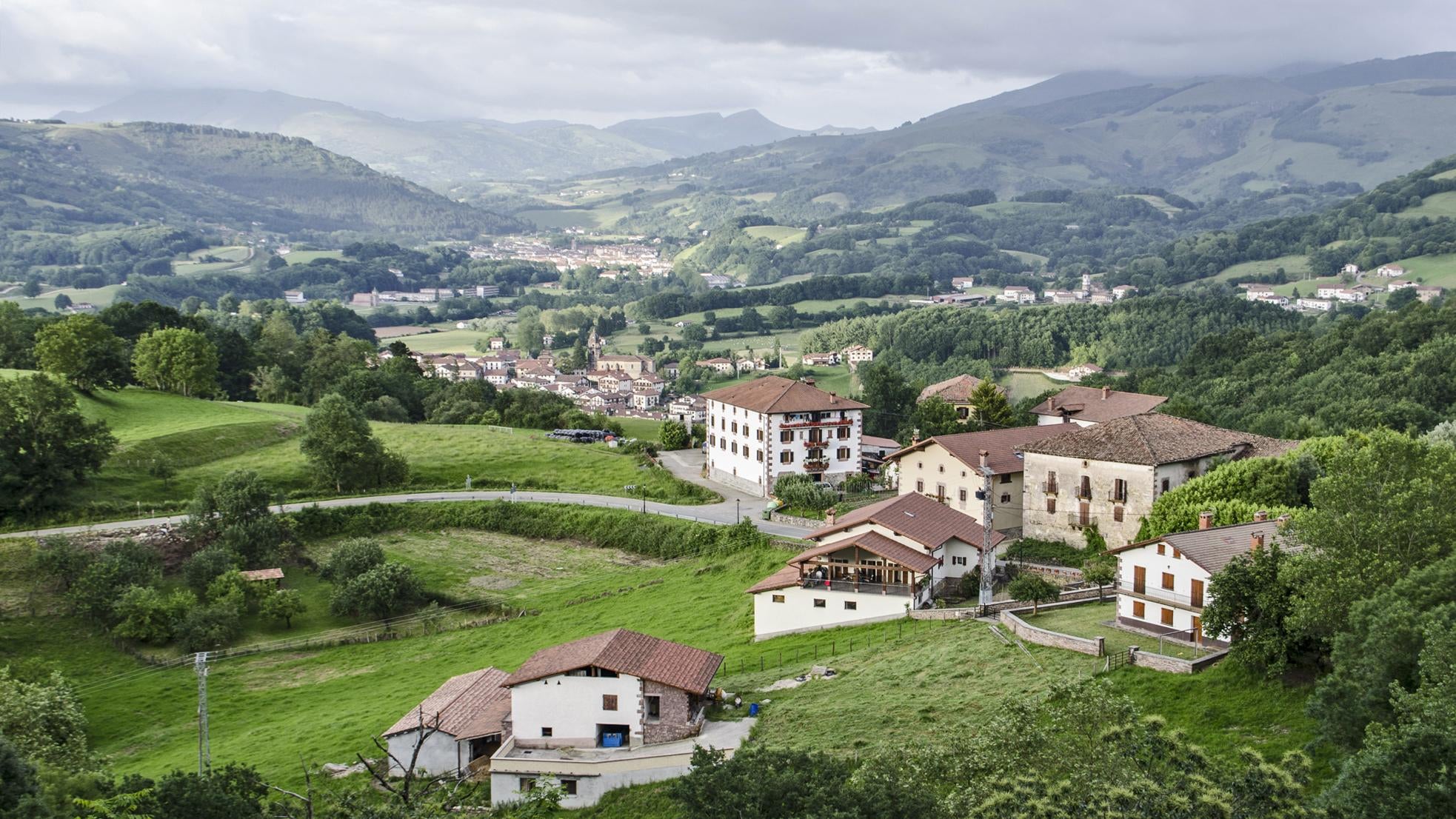 Ruta en coche por el Valle del Baztán: Una escapada mágica