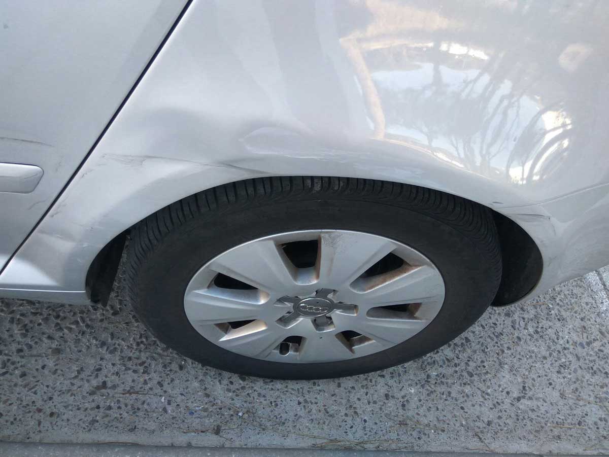 ¿Cómo arreglar un golpe en el coche sin complicaciones?