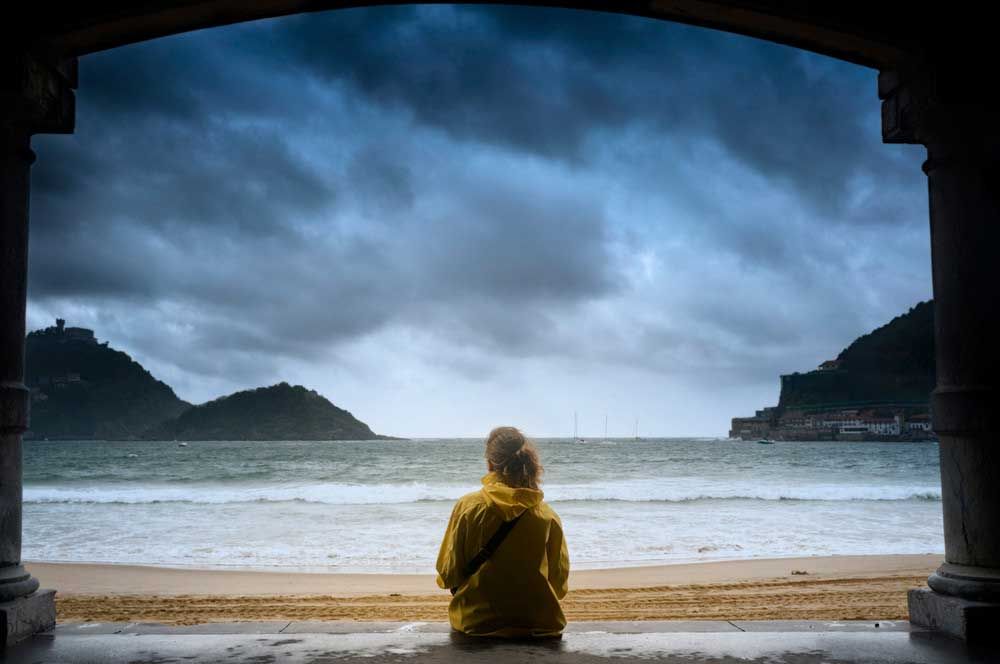 Visitando lugares lluviosos de España: ¡Se avecina una tormenta!
