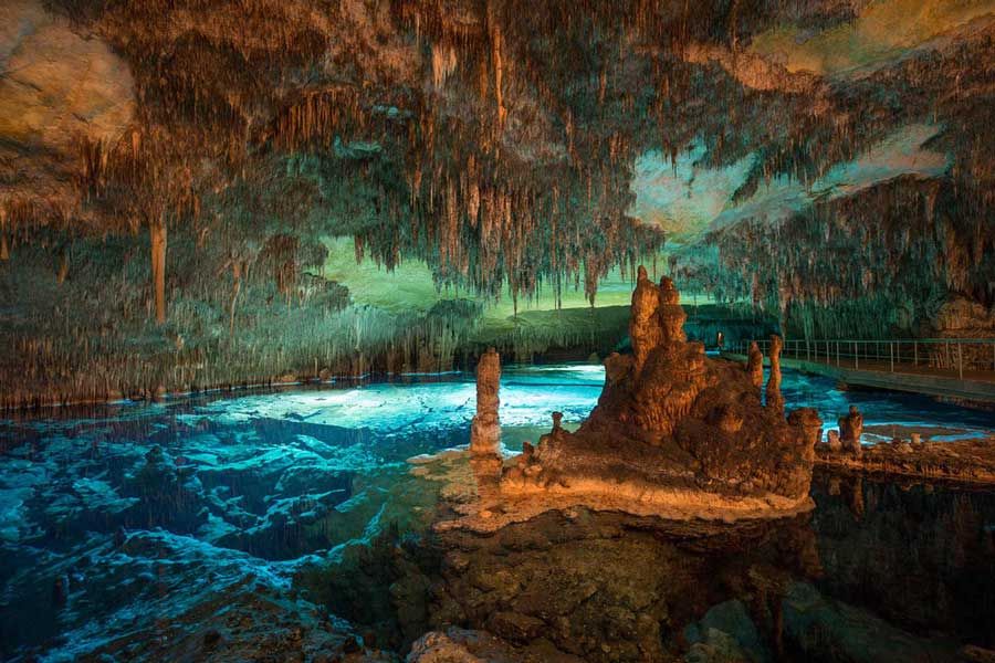 De visita por las cuevas más bonitas España