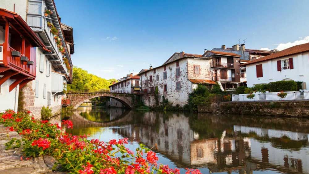 El camino de Santiago en coche: Una peregrinación al alcance de todos