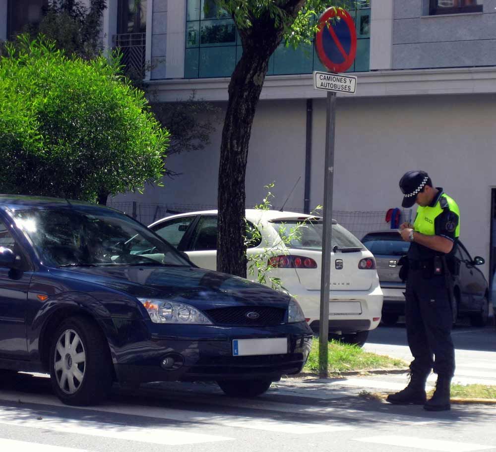 ¿Qué pasa si multan a otra persona con tu coche?