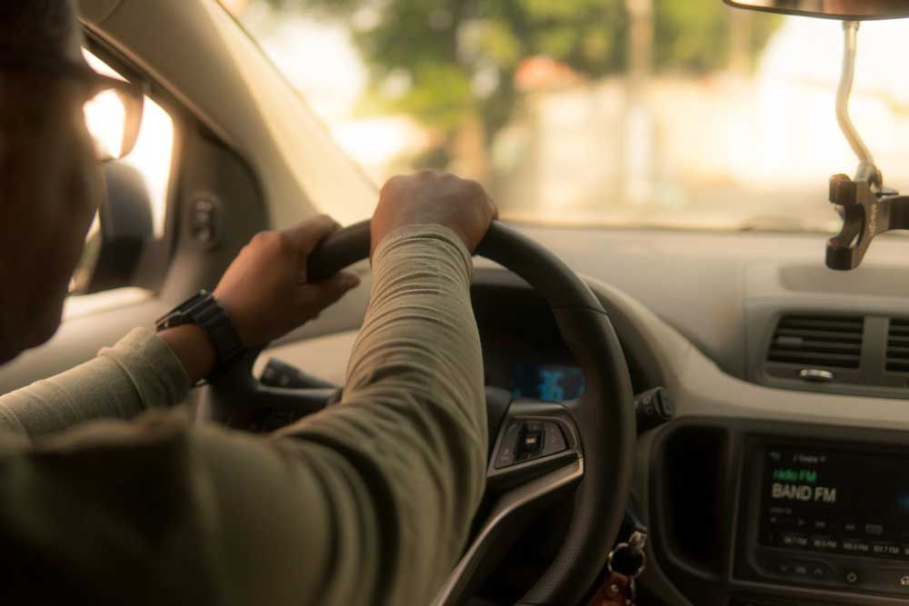 ¿Por qué da tirones el coche?: Descubre las principales causas