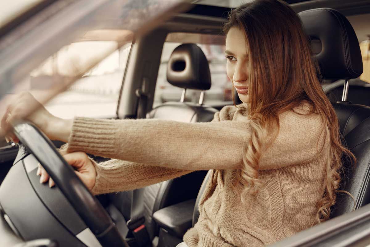 Conducir con lentillas: No le quites ojo a la carretera