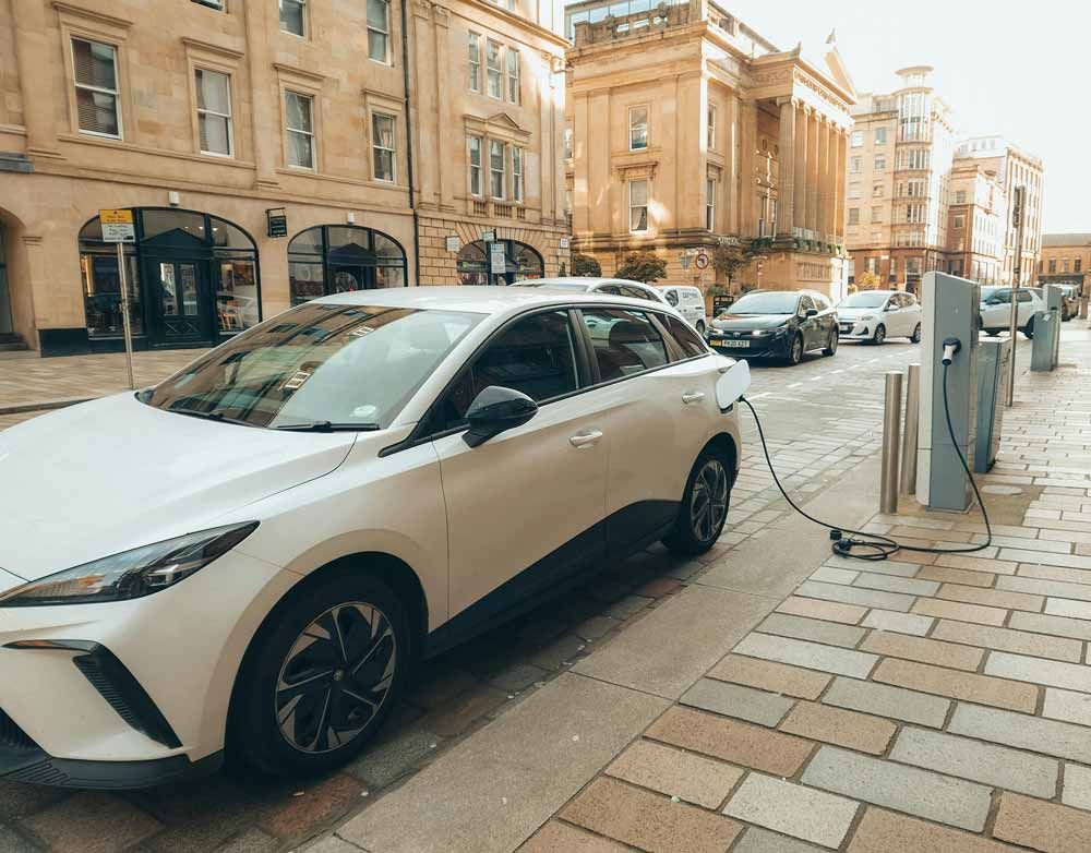 Planificar tu viaje en coche eléctrico: ¡Conéctate a la aventura!