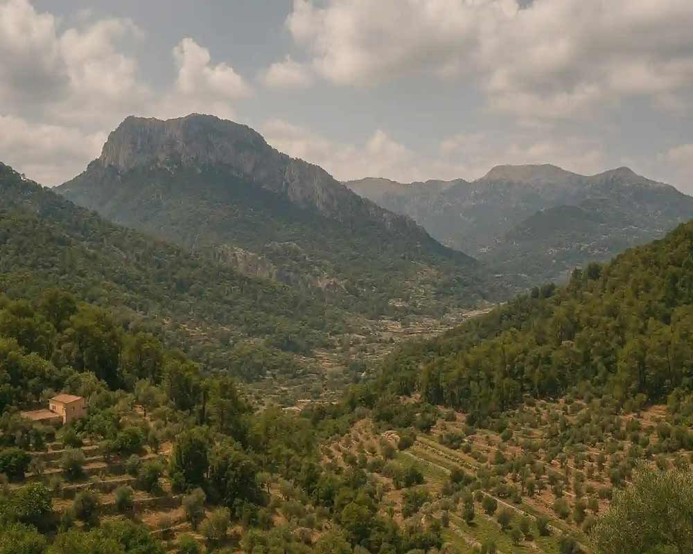 Viajando a la Sierra de Tramuntana en coche